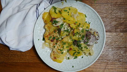 Zapečené kotlety z jednoho pekáčku podle Báry Basikové