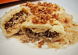 Kynuté knedlíky s uzeným masem