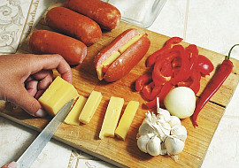 Plněné nakládané špekáčky