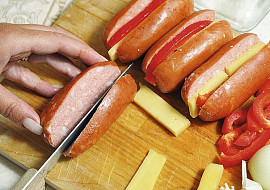 Plněné nakládané špekáčky