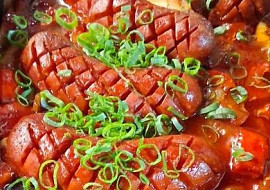 Špekáčky v černém pivě s medem