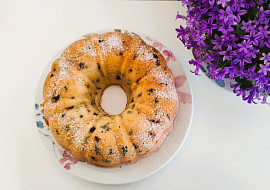 Tvarohová bábovka s borůvkami podle Petry Burianové