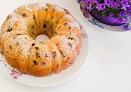 Tvarohová bábovka s borůvkami podle Petry Burianové