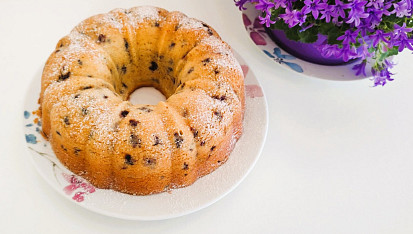 Tvarohová bábovka s borůvkami podle Petry Burianové