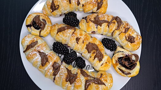 Banány v listovém těstě plněné Nutellou