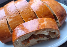 Kynuté těsto na záviny, šneky, bábovky a ovocné koláče (s verzí bez vajec) (s jablkama a mrkví)