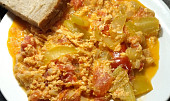 Lečo,  ukradený recept (Patrí k letu, ale spravím si aj v zime. Chutí aj bez údeniny.)