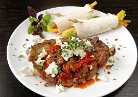Balkánský vepřový steak