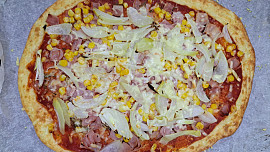 Cottage pizza s celozrnnou moukou