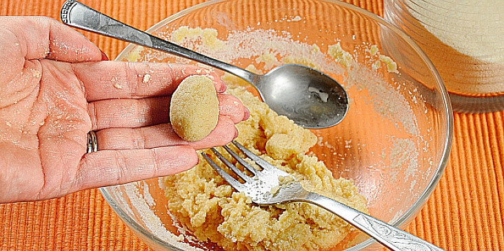 Květáková polévka s krupicovými noky