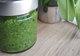 Pesto z medvědího česneku