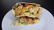 Tortilla s kuřecím masem a paprikami