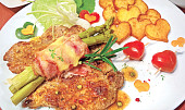 Vepřový steak s gratinovaným chřestem
