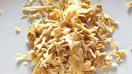 Sušená cibule (přírodní, nesmažená)