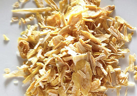 Sušená cibule (přírodní, nesmažená)