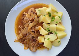 Jemná pečená krkovička se zeleninou