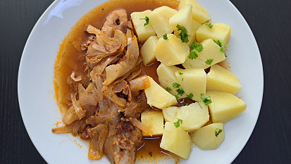 Jemná pečená krkovička se zeleninou