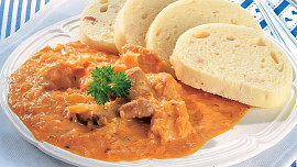 Krůtí segedínský guláš podle Miroslava Etzlera