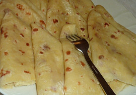 Babiččiny bramborové placky (U nás boli ako príloha ku kuraťu na kyslej kapuste, ale chutia aj na sladko.)