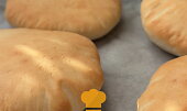Domácí pita chleba