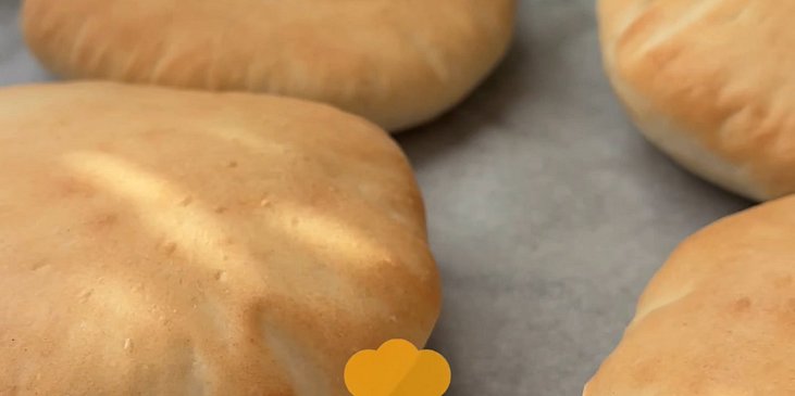 Domácí pita chleba