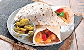 Fajitas s paprikami a kuřecím masem
