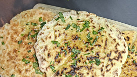 Jogurtový flatbread z pánve