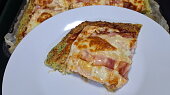 Pizza na cuketovém těstě bez mouky