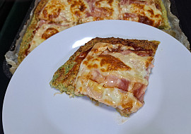 Pizza na cuketovém těstě bez mouky