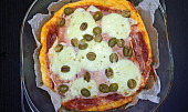 Rychlá pizza z cottage těsta