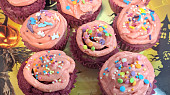 Lehký tvarohový krém (nejen) na cupcakes