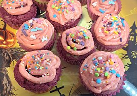 Lehký tvarohový krém (nejen) na cupcakes