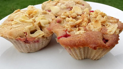 Muffiny s jahodami a rebarborou