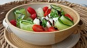 Salát s mozzarellou od Stakul