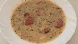 Bílá zelňačka s koprem