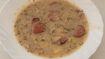 Bílá zelňačka s koprem