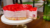 Jahodový smetanový dort (mousse)