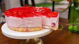 Jahodový smetanový dort (mousse)