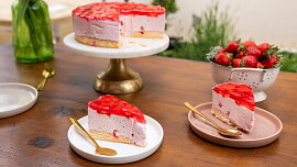 Jahodový smetanový dort (mousse)