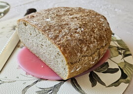 Rychlý chléb z formy (bez hnětení)