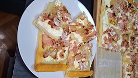 Slaný cibulový koláč