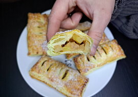 Jablkové taštičky z listového těsta