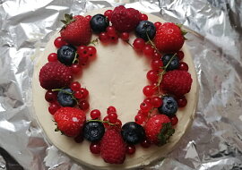 Nepečený cheesecake s ovocem (S čerstvým ovocem výtečné)