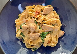 Krémové tagliatelle s kuřecím masem