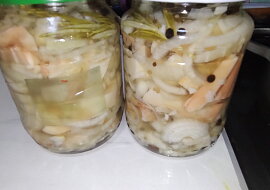 Matjesy ze sírovce (Tak první sýrovec udělaný první bylo na kari, teď dnes naložené matjesy a ještě dodělám řízky 😋)