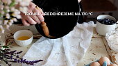 Tvarohová bábovka s borůvkami podle Petry Burianové