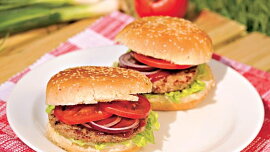 Pikantní burger z telecího masa
