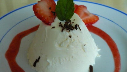 Panna cotta s jahodovým pyré