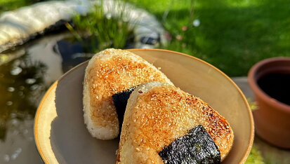 Surimi Onigiri