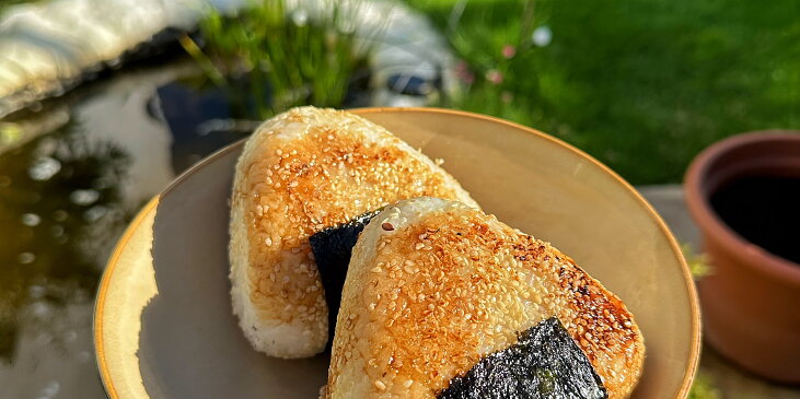 Surimi Onigiri